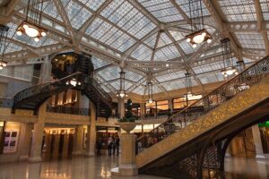 Private Chicago Architecture Walking Tour - Stop-by-stop: what each building teaches you