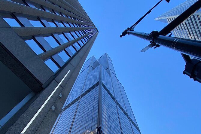 Private Downtown Chicago TV and Movie Sites Guided Walking Tour - The real win: photo stops plus behind-the-scenes context