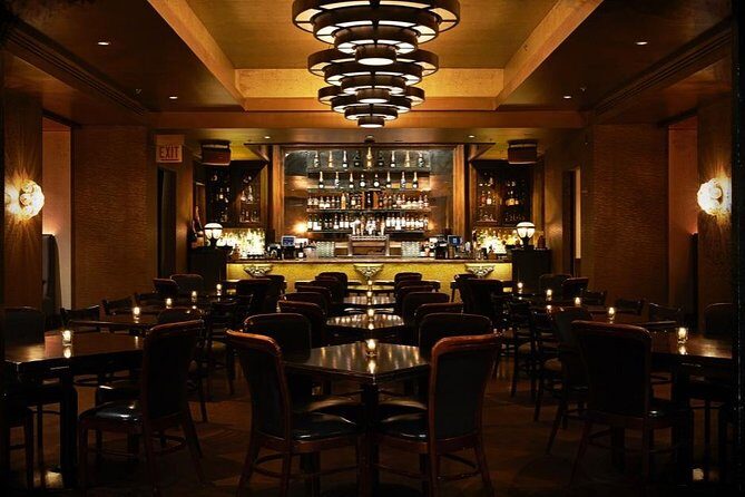 Private Speakeasy Pub Crawl in Chicago with Local Historian - Prohibition-era cocktails: order them, but budget for them