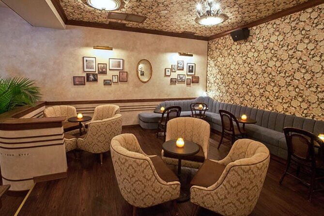 Private Speakeasy Pub Crawl in Chicago with Local Historian - Who should book this speakeasy crawl (and who might not)