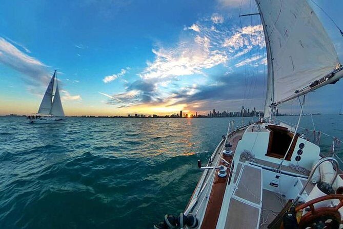 Serene Private Sunset Sail on Lake Michigan - Navy Pier, Chicago - Buckingham Fountain and the Queen’s Landing story: two landmarks in one glide
