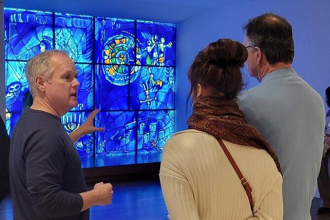 Skip-the-line: Art Institute of Chicago Guided Tour - Tour logistics: 10:30 start, mobile ticket, and a small-group cap