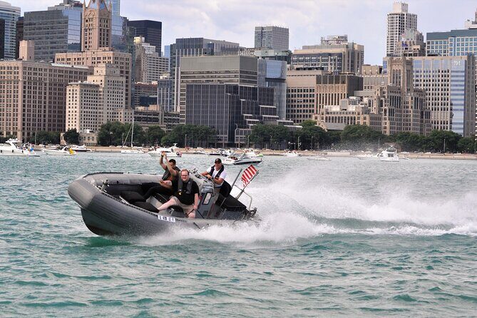 Small-Group Sightseeing Boat Tour in Chicago - Where you meet and how to get ready without stress