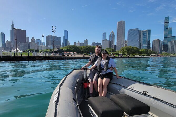 Small-Group Sightseeing Boat Tour in Chicago - The Chicago River portion: fast passes under skyscrapers