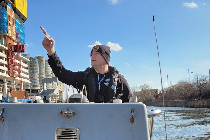 Small-Group Sightseeing Boat Tour in Chicago - Captain Ken: safety-first seamanship and storytelling that works