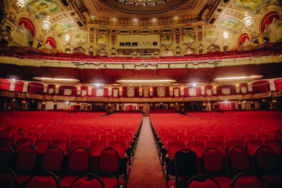 The Chicago Theatre Tour Experience - Who should book this tour (and who might skip it)