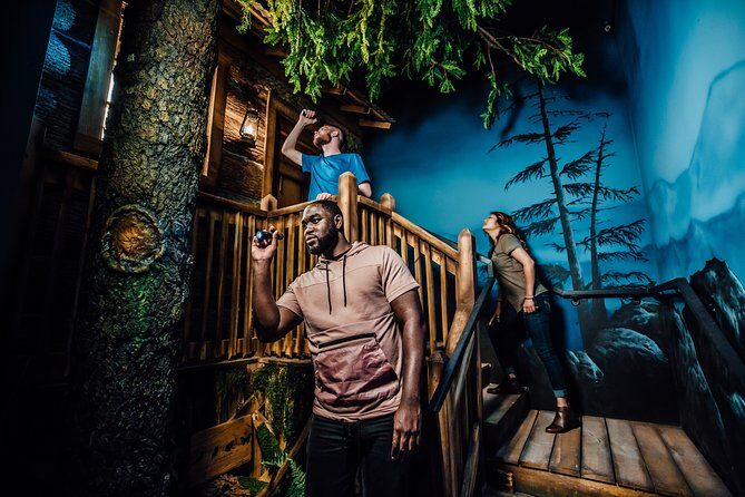 The Escape Game Chicago: Epic 60-Minute Adventures in River North - River North Puzzles in 90 Minutes: The Basic Beat
