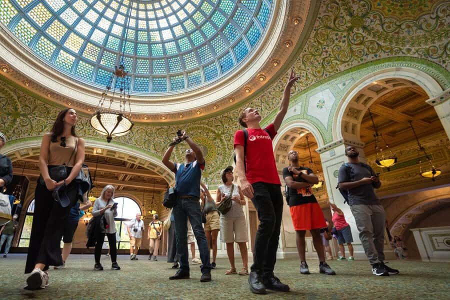 Total Chicago: Food, History and Architecture Tour - Pedway tunnels and Chicago City Hall: walking underground, then up to power