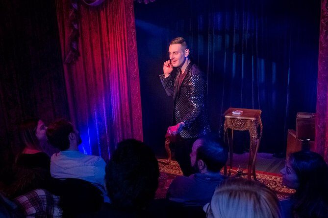 Trickery Chicago Magic Show - Trickery’s real appeal: comedy + close-up magic that pulls you in