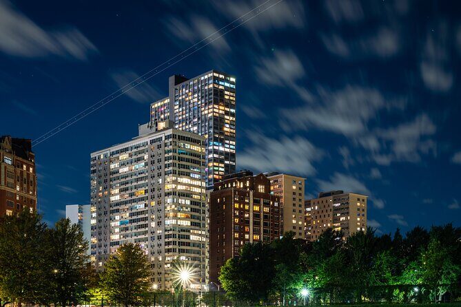 Wind and Souls an Adults Only Ghost Tour in Chicago - Millennium Park Stories and the Lincoln Park Burial-Ground Link